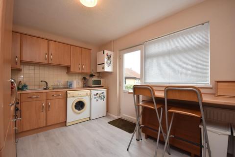 2 bedroom semi-detached house for sale, 5 Hollyrood Close, Barry, CF62 8AY