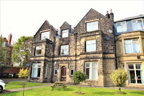 2 bedroom flat to rent, North Hill Road, Leeds LS6