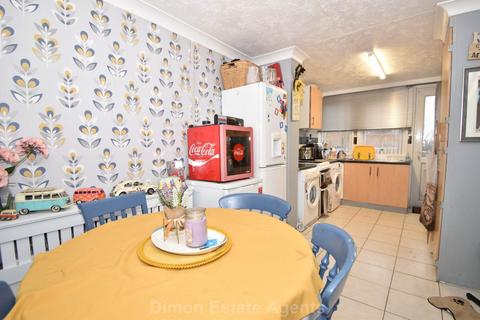 3 bedroom terraced house for sale, Carless Close, Gosport