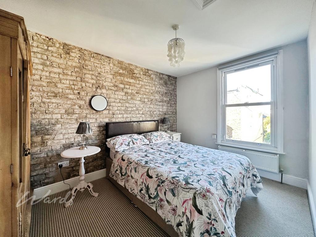 Kent 3 bed 1 use