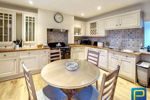 3 bedroom terraced house for sale, 72 King Street, Seahouses, Northumberland, NE68 7XS