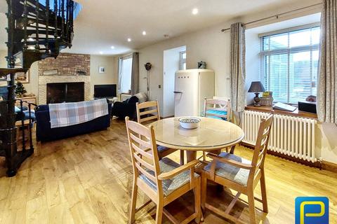 3 bedroom terraced house for sale, 72 King Street, Seahouses, Northumberland, NE68 7XS