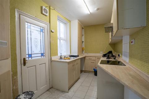 3 bedroom end of terrace house to rent, Deakins Road, Birmingham