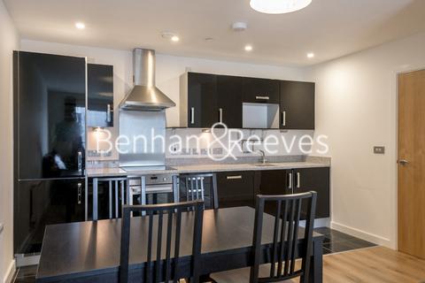 2 bedroom apartment to rent, City Peninsula, North Greenwich SE10