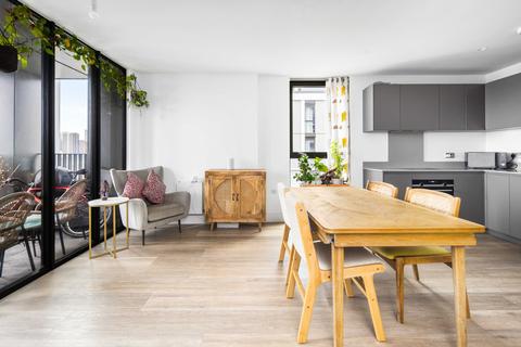 3 bedroom flat for sale, Marshgate Lane, London, E15