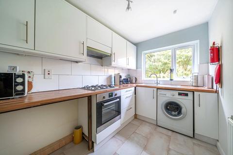 1 bedroom flat to rent, Lawn Road, Uxbridge, UB8