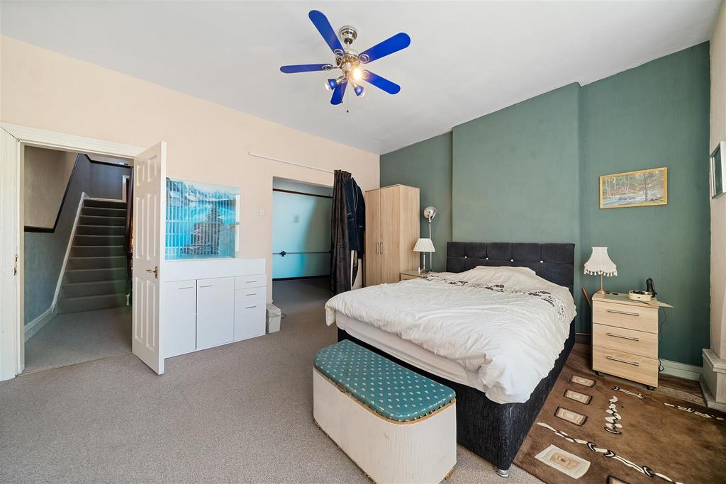 Bedroom3a.ARW.jpg