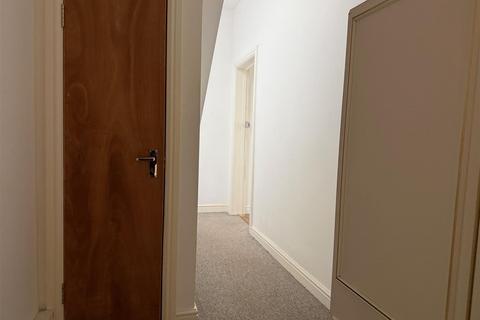 1 bedroom apartment to rent, Station Road, Portslade