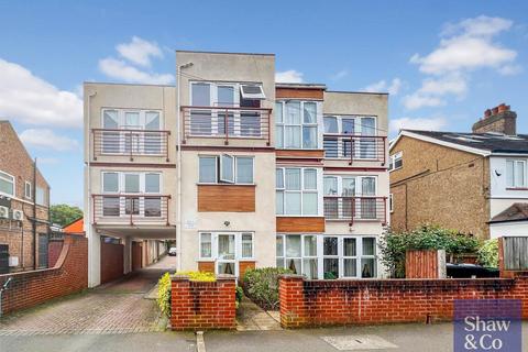 2 bedroom flat for sale, Whitton Dene, Whitton TW3