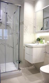 2 bedroom apartment to rent, City Reach, London, EC1V