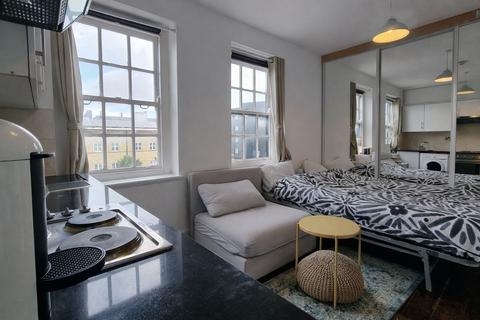 Studio to rent, Teesdale Close, London, E2