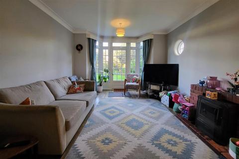 4 bedroom detached house for sale, Bramley Road, Cockfosters/Oakwood Bdrs, N14