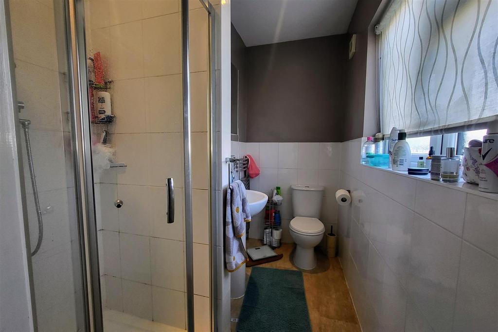 Ensuite shower room