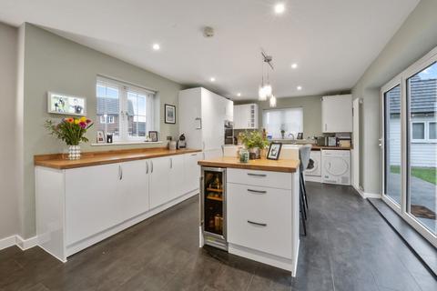 4 bedroom detached house for sale, Alexander Road, Maidstone ME17