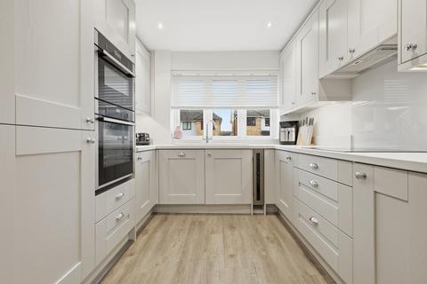 4 bedroom semi-detached house for sale, Upland Road, Billericay, CM12