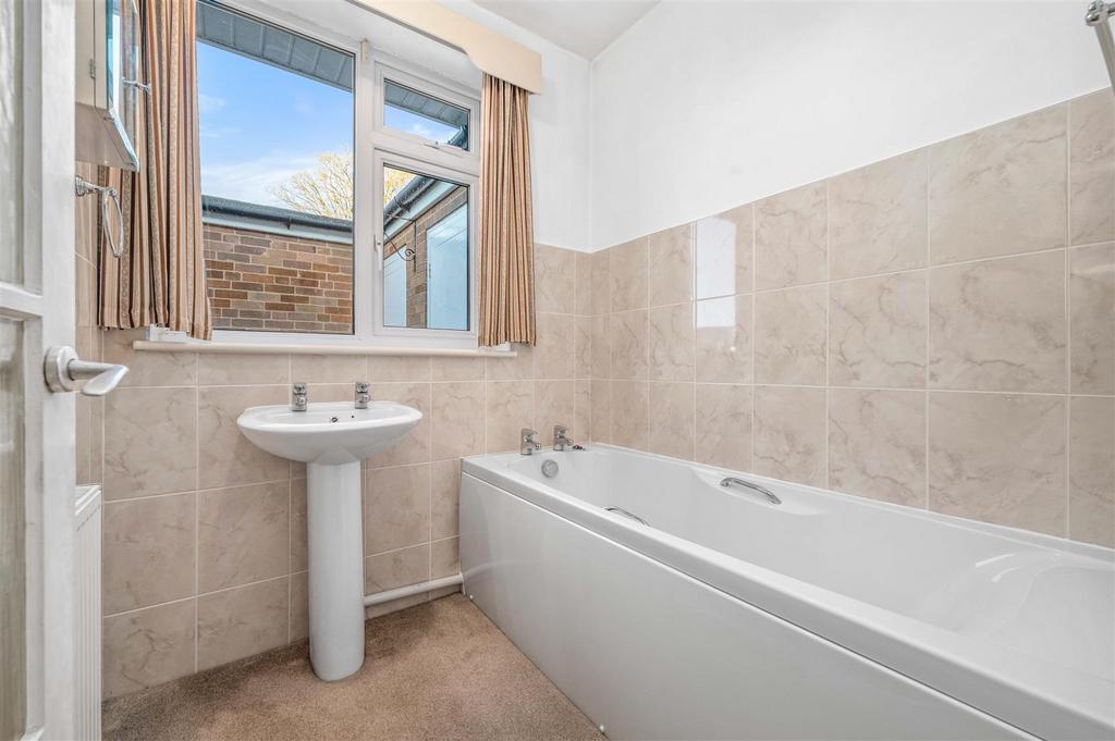 En-Suite Bathroom (Bedroom Two)