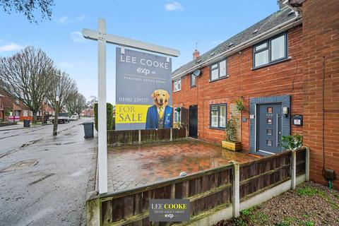 3 bedroom terraced house for sale, Bealeys Avenue, Wolverhampton WV11