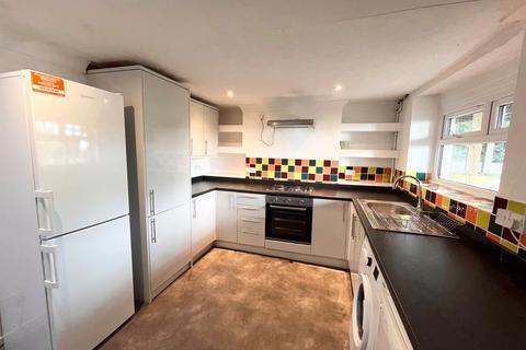 4 bedroom terraced house to rent, Southampton Street, Brighton, BN2 9UT