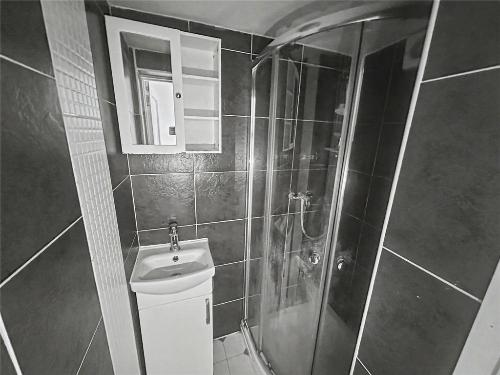 En Suite Shower Room