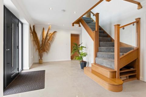 4 bedroom detached house for sale, South Hanningfield Road, Chelmsford, CM3