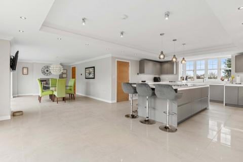 4 bedroom detached house for sale, South Hanningfield Road, Chelmsford, CM3