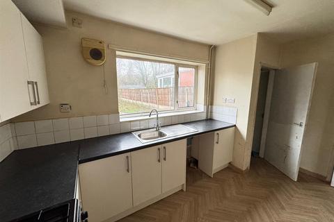3 bedroom semi-detached house to rent, Broadway West, Walsall