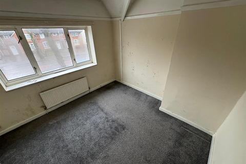 3 bedroom semi-detached house to rent, Broadway West, Walsall