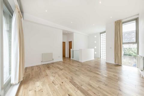 2 bedroom house to rent, Fenwick Place, London SW9