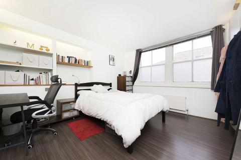 1 bedroom flat to rent, Charterhouse Street, London EC1M