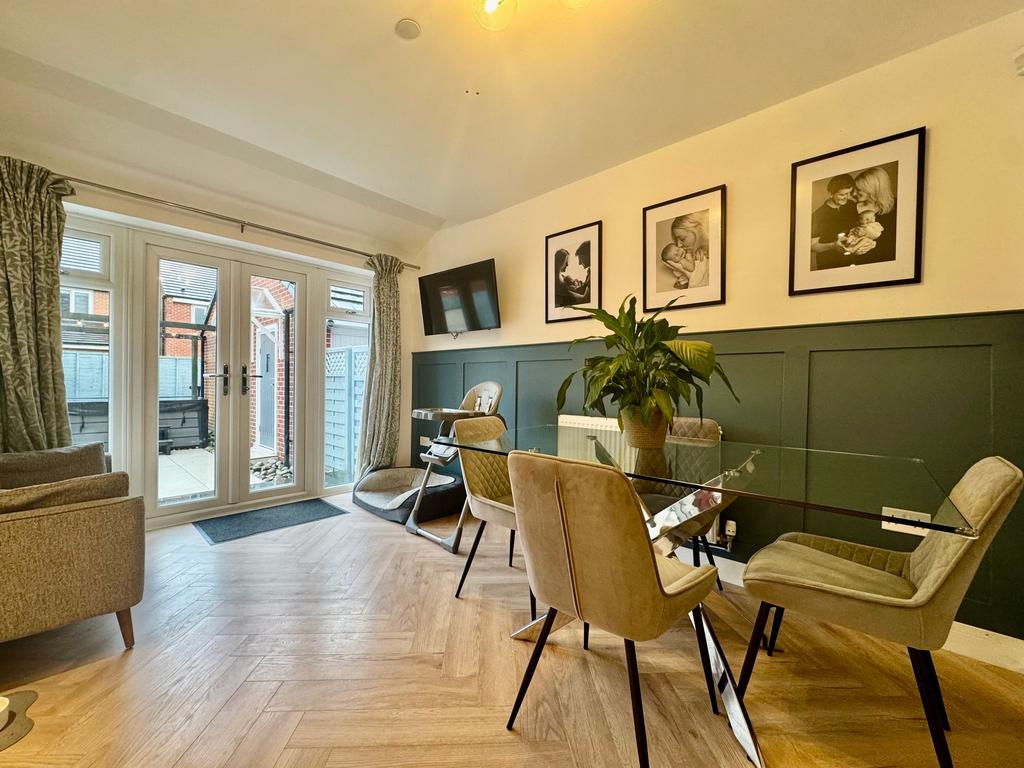 Kitchen/Diner/Family Area
