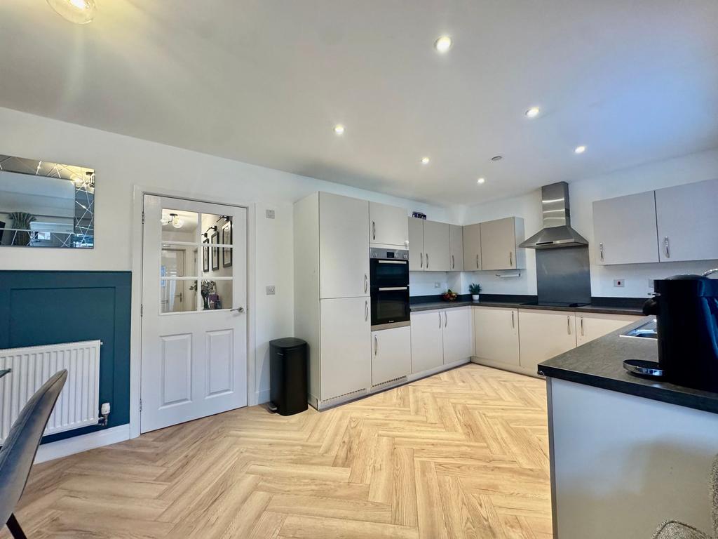 Kitchen/Diner/Family Area