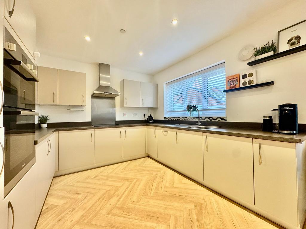 Kitchen/Diner/Family Area