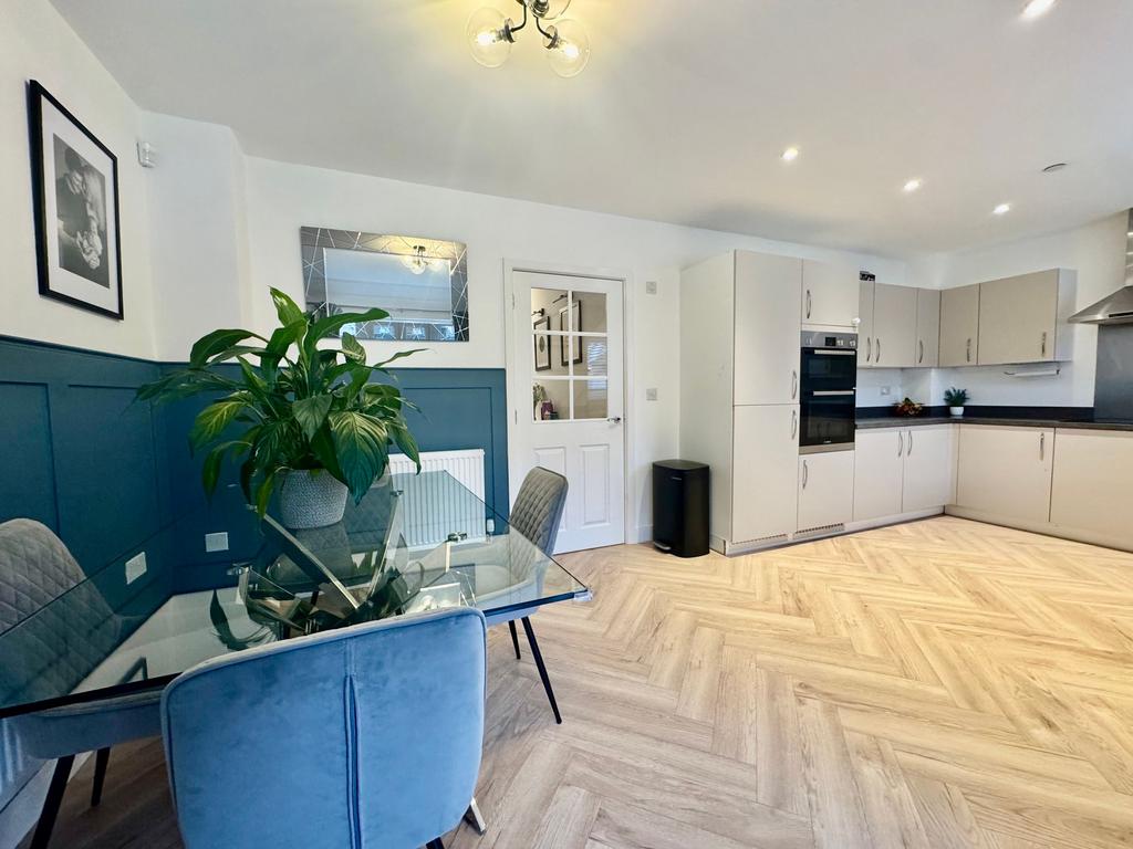 Kitchen/Diner/Family Area