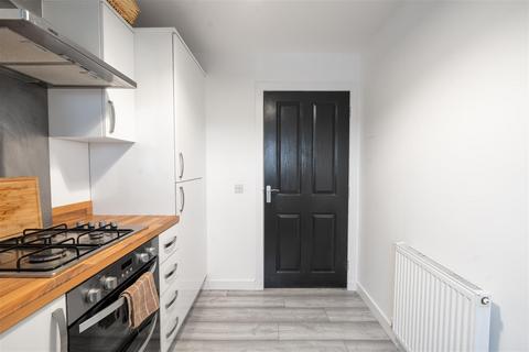 2 bedroom flat for sale, Cambridge Crescent, Airdrie