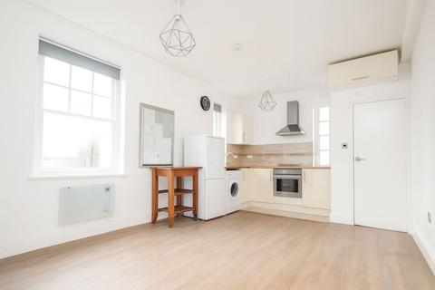 Studio to rent, Teesdale Close, London, E2