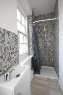 Studio to rent, Teesdale Close, London, E2
