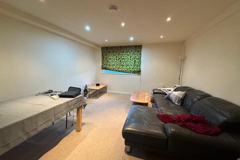 2 bedroom duplex to rent, Wilbraham Road, Manchester, Greater Manchester, M14