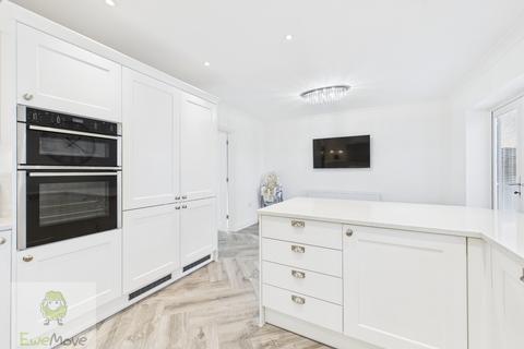 undefined, OAKLEIGH GROVE, CLIFFE WOODS, ROCHESTER, ME3 8GY