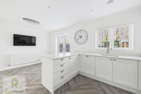 undefined, OAKLEIGH GROVE, CLIFFE WOODS, ROCHESTER, ME3 8GY