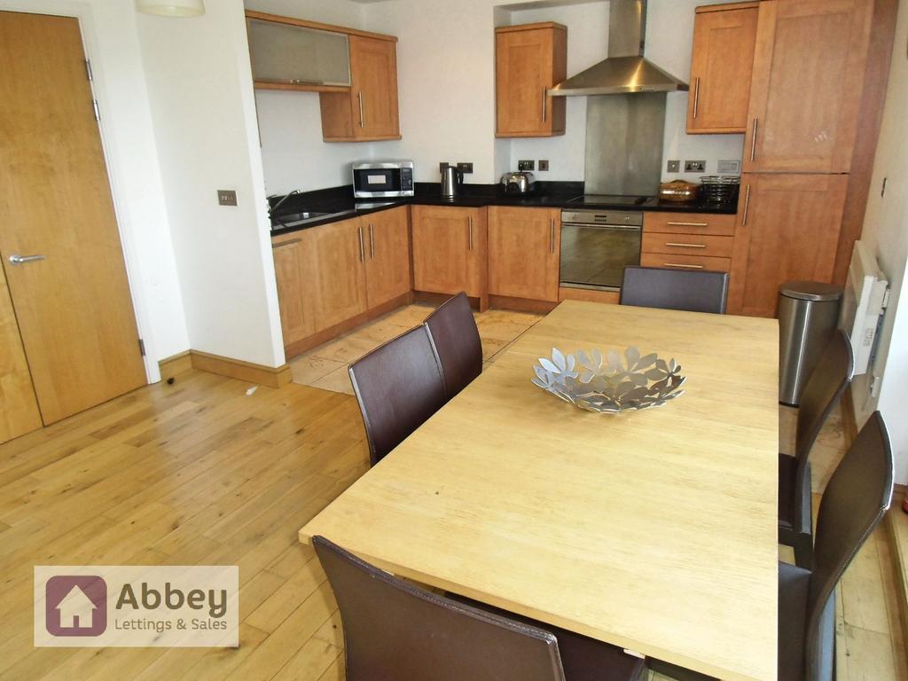 Kitchen/Dining Area
