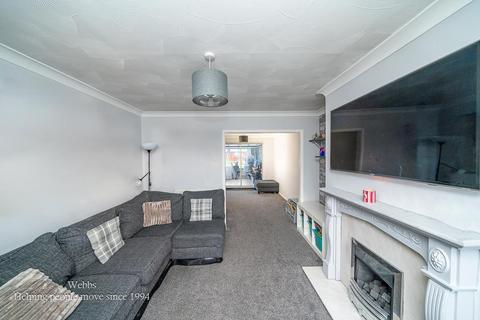 3 bedroom semi-detached house for sale, Kingswood Drive, Walsall WS6