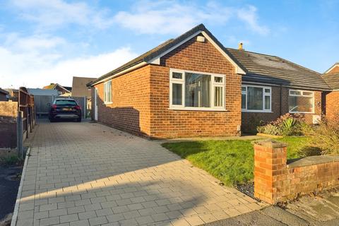 3 bedroom bungalow to rent, Duxbury Avenue, Little Lever, BL3