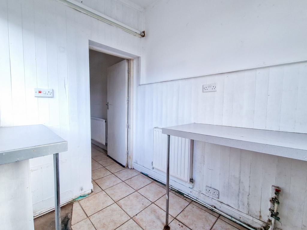 Utility Room / Rear Porch