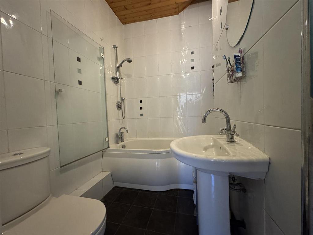 Family bathroom