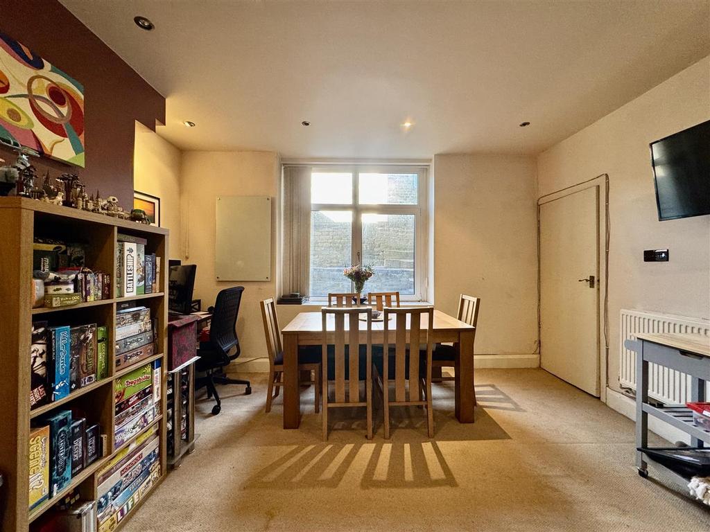Dining kitchen