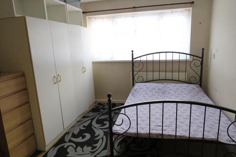 1 bedroom flat to rent, Norwood Gardens, Southall UB2