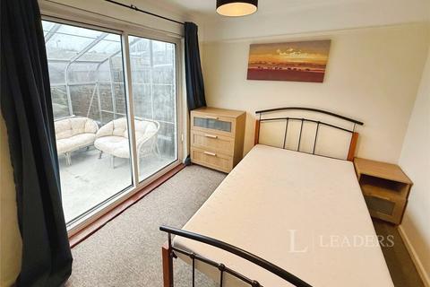 undefined, 43 Hornet Close, PO15