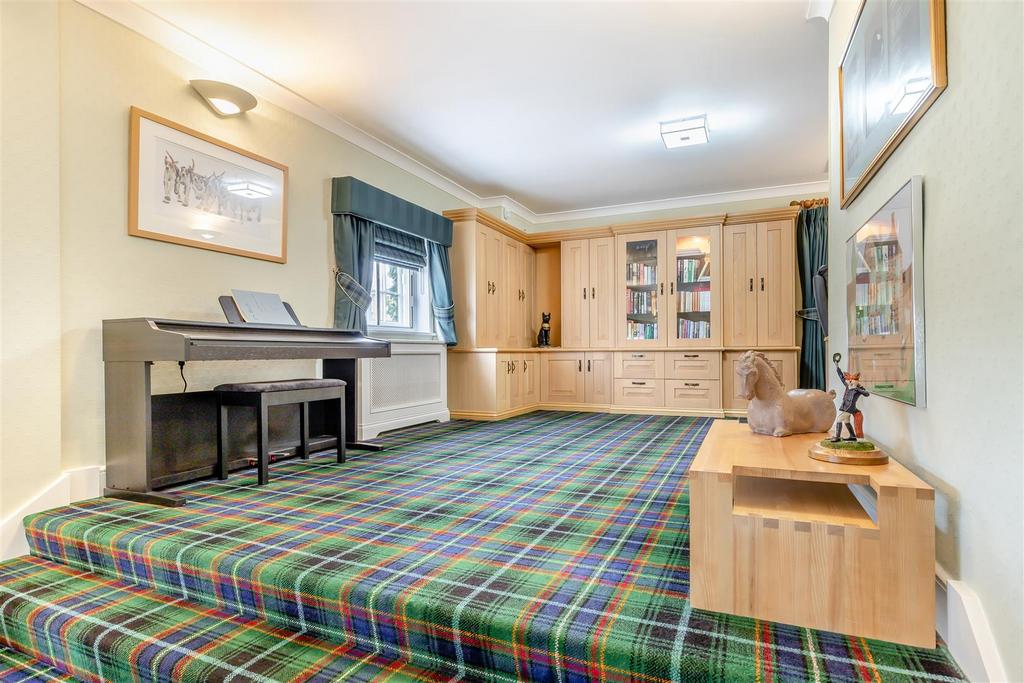 8669303-interior15.jpg
