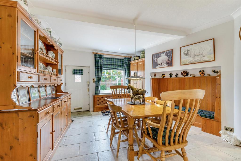 8669303-interior09.jpg