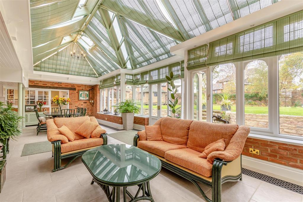 8669303-interior06.jpg